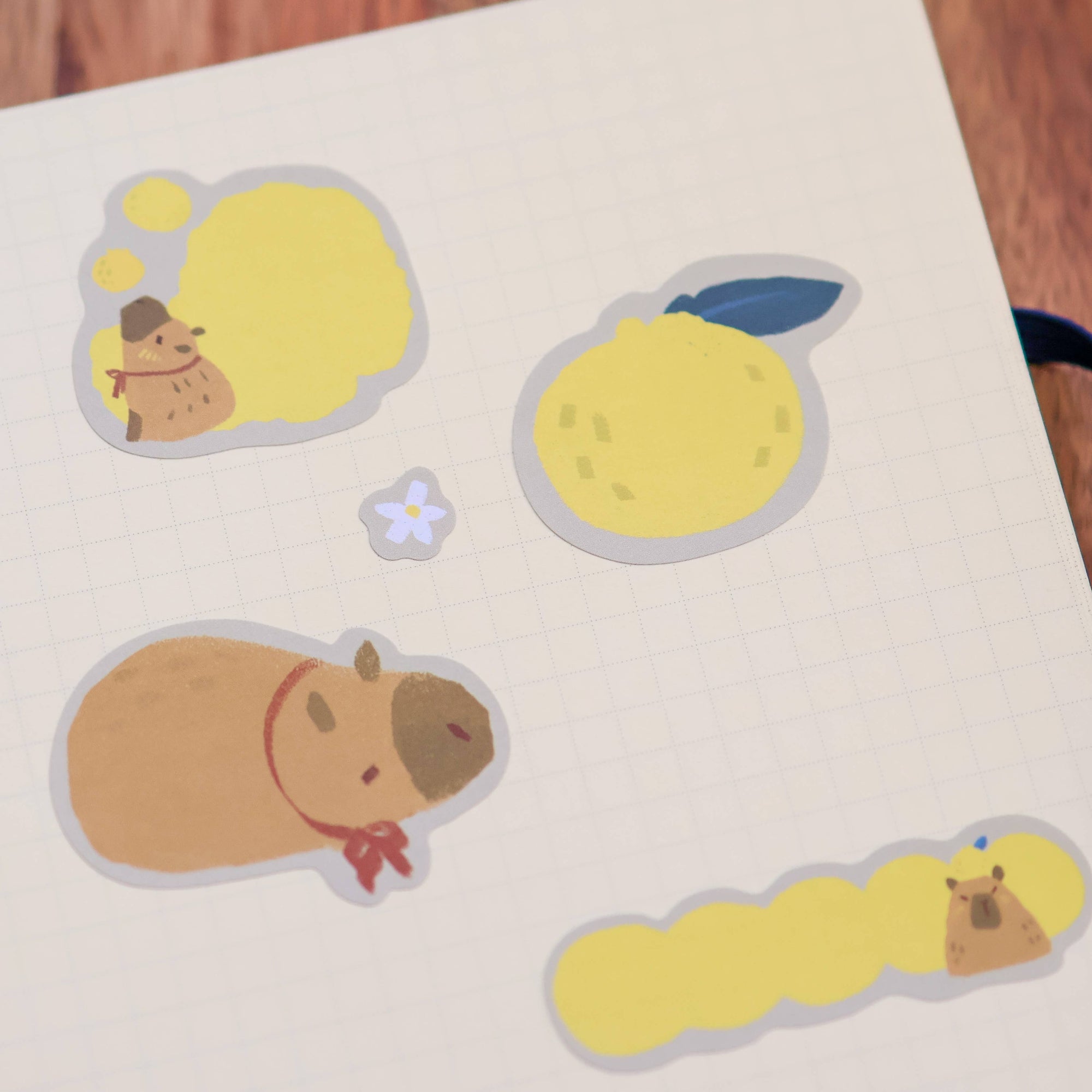 Paper Roll Labels (Kiss Cut) - Capybara