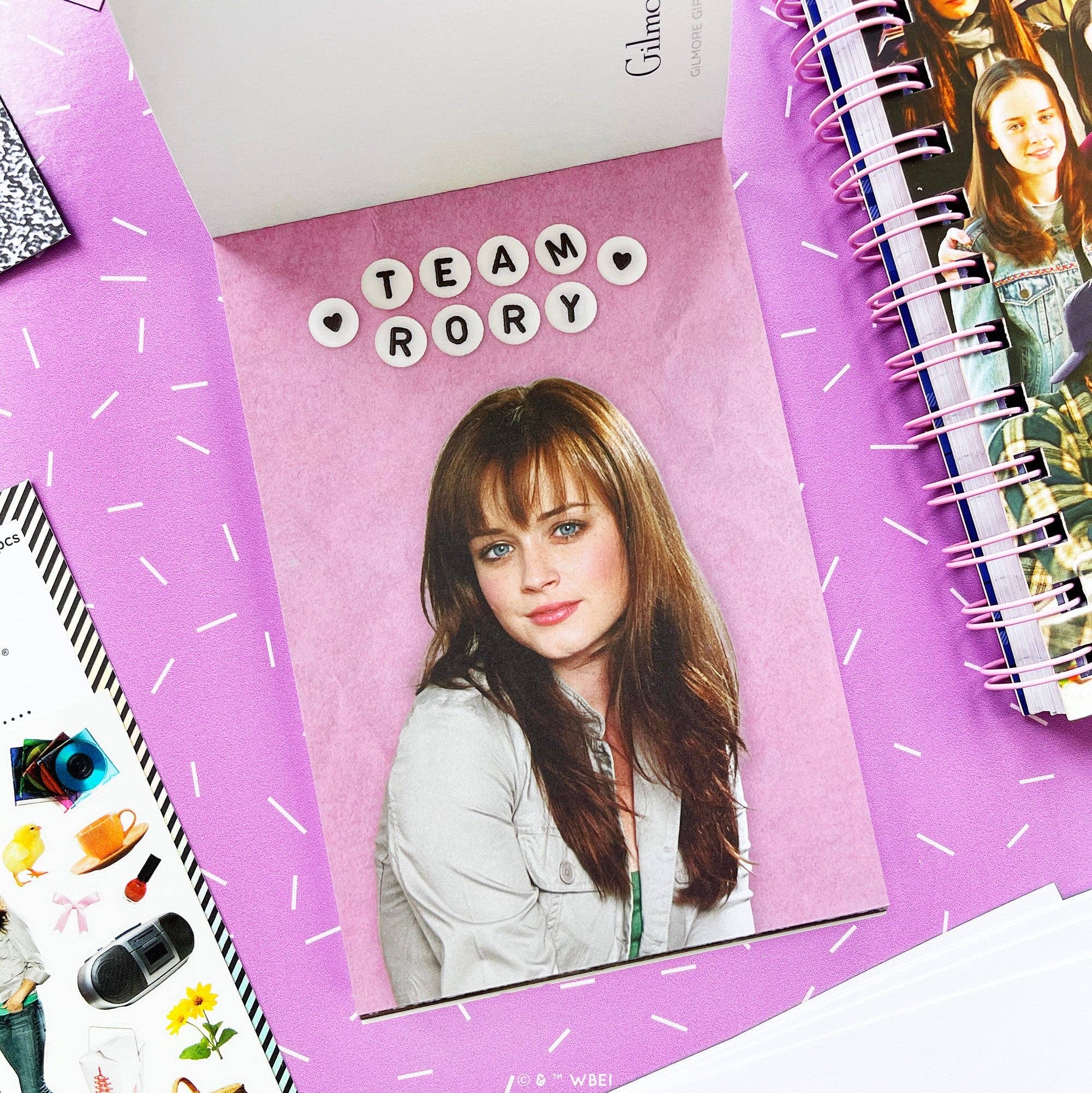 Gilmore Girls Greetings from Stars Hollow Postcard Book