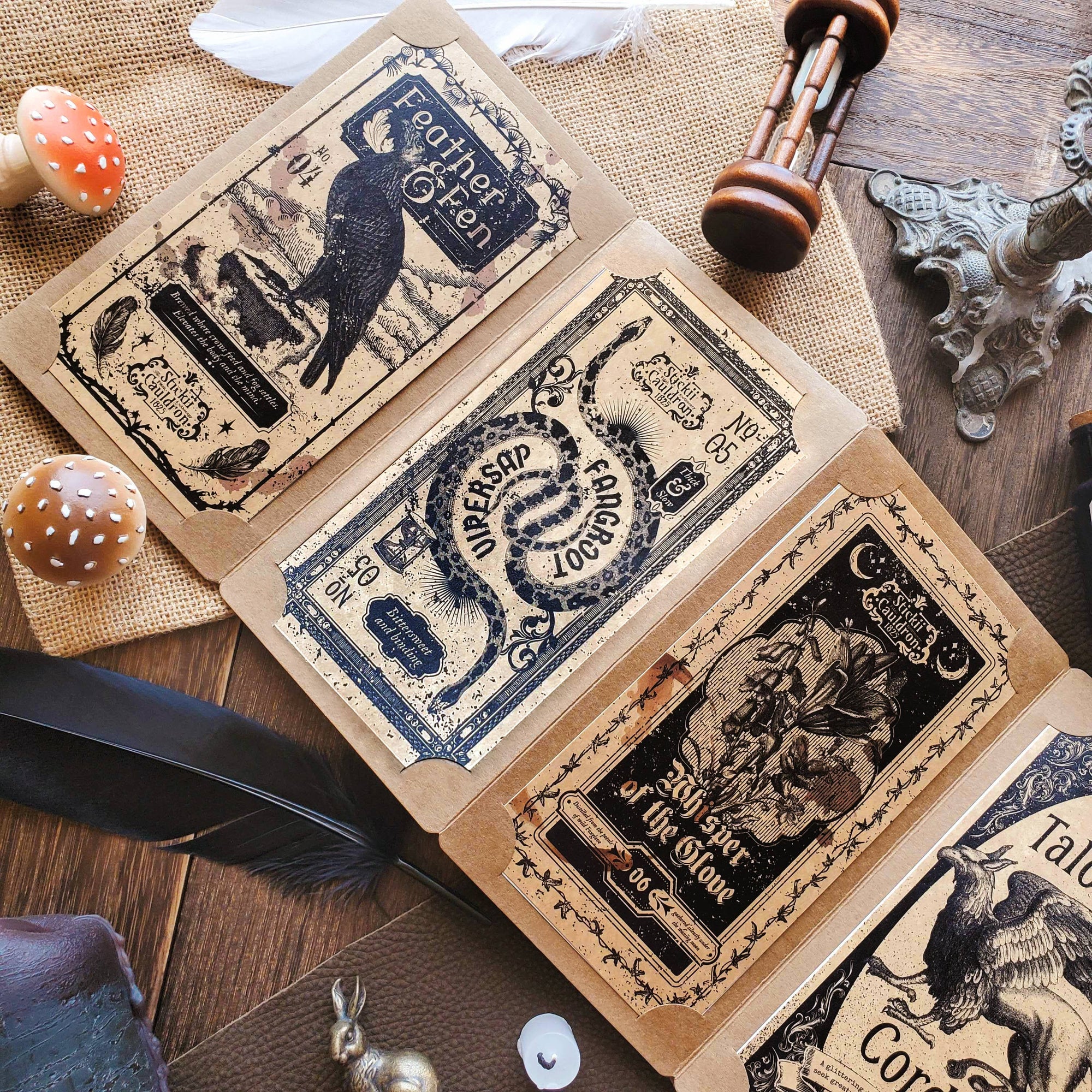 PRE-ORDER : 2025 Halloween Advent Calendar