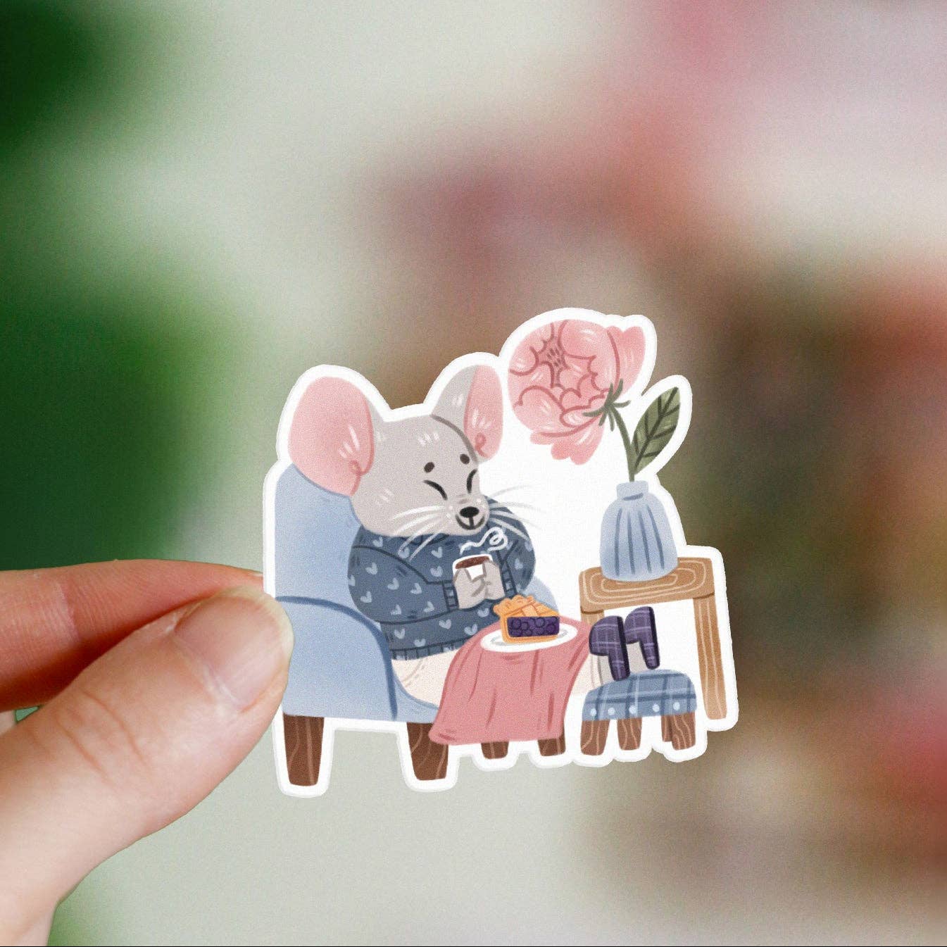 Cosy mouse vinyl sticker